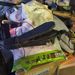 Dusty Old Guitar Hero Drummer Pedal