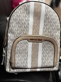 New 50$ Michael Kors Backpack