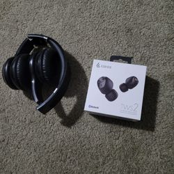 Earbuds 