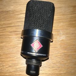 Nuemann TLM 120 