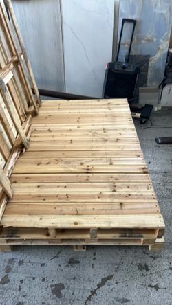 Pallets 3ft x 5ft 5/Each