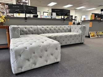 🔥 Modern Velvet Sectional Sofa – Light Gray (Brand New in Box)