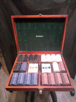 Brookstone Wooden Poker Set. New.