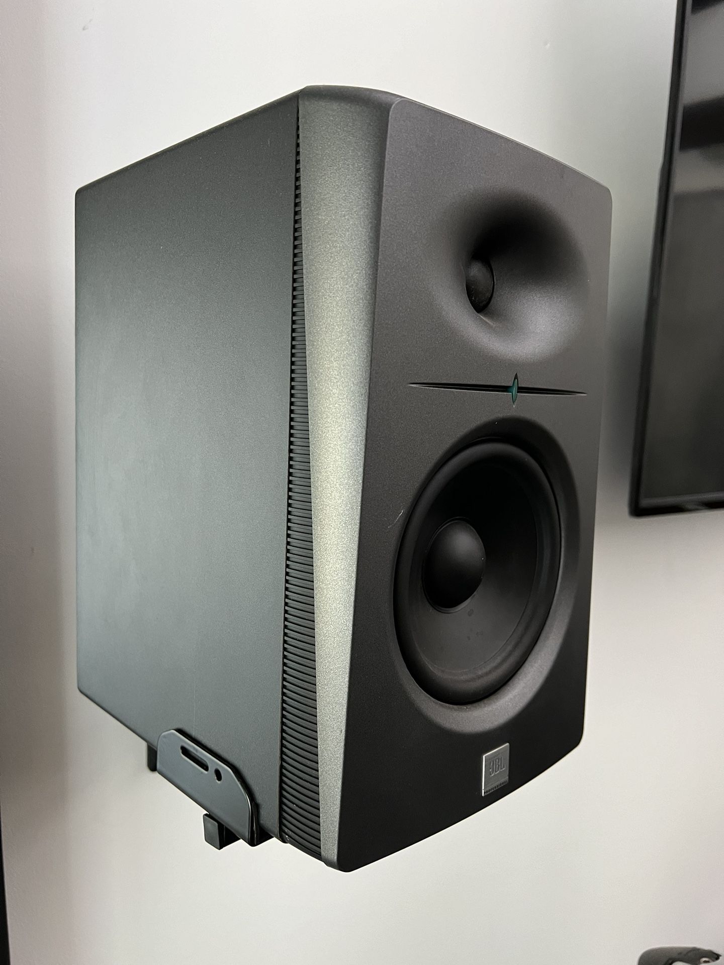 JBL LSR 2300 スタジオモニタースピーカー JBL LSR2300 Series LSR2328P 8