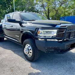 2022 Ram 3500 Laramie