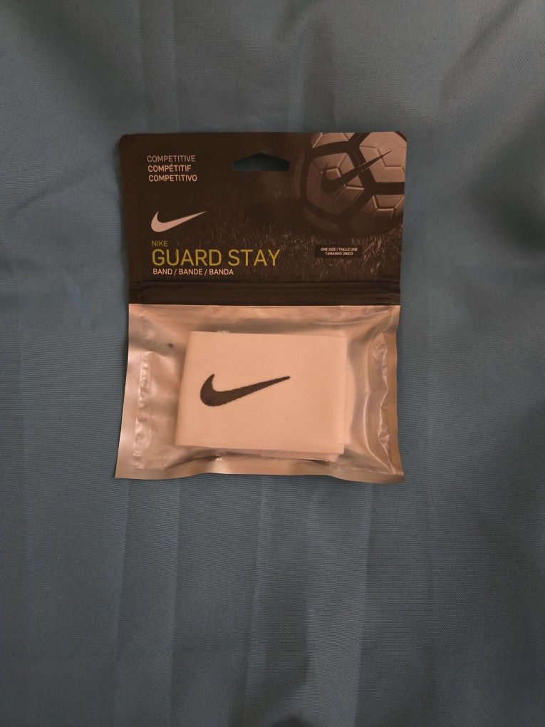 Nike Guard Stay Band
