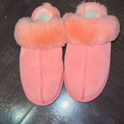 Pink UGG slipper Size 8.5