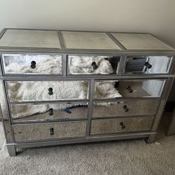 Mirror Dresser 