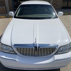 2010 Lincoln Town Car