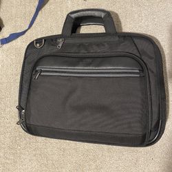 Kenneth Cole Men’s Briefcase Bag