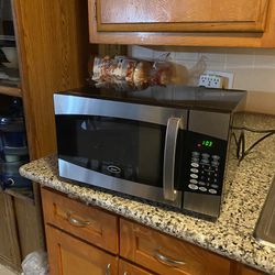 Oster Microwave 