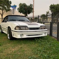 1990 Ford Mustang