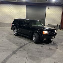 2000 Cadillac Escalade
