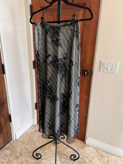 BCBG skirt With Sheer Overlay-black Roses On White Skirt With White Stripes On The Sheer Overlay