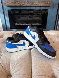 Air Jordan 1 low alternate royal toe