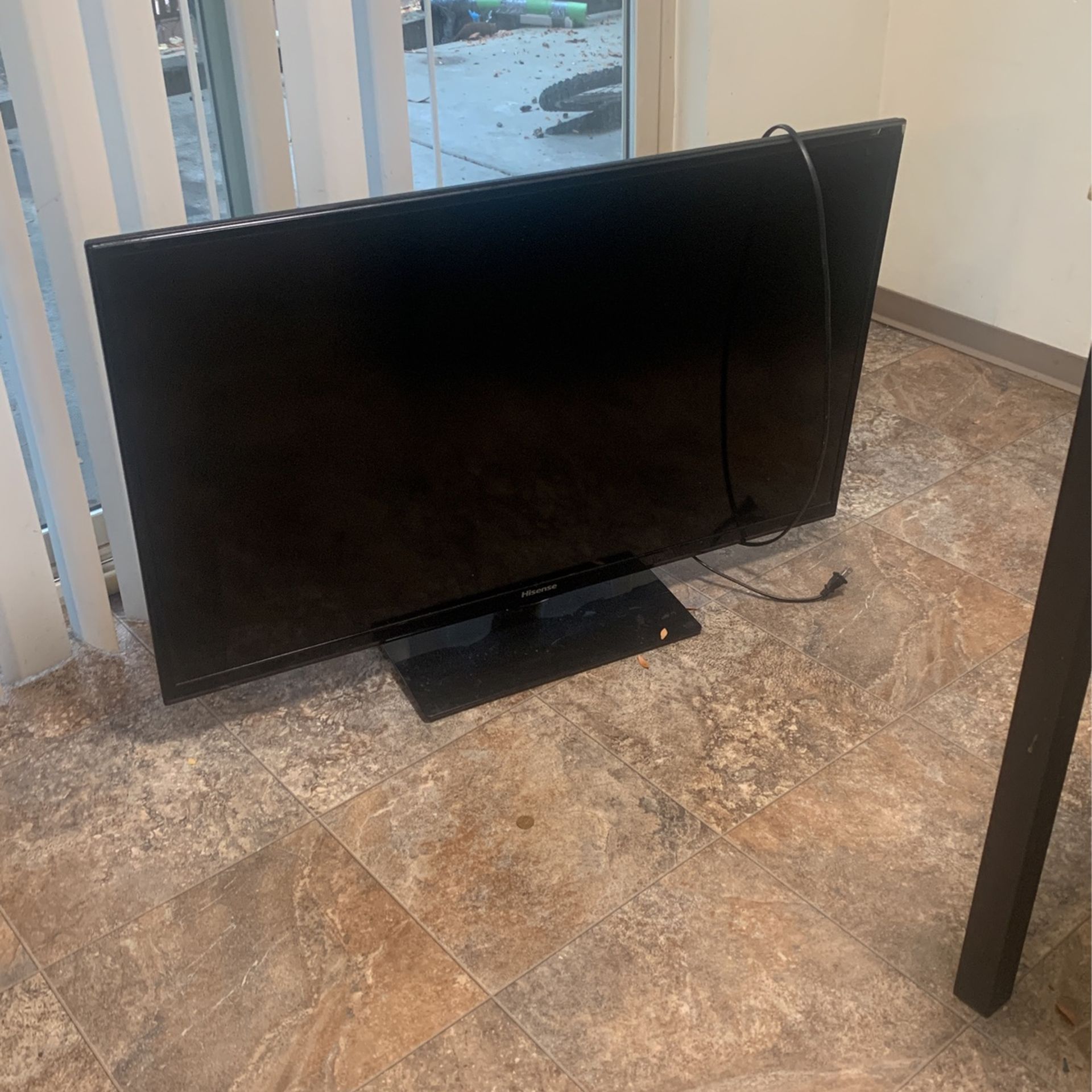 Hisense 42 Inches Flatscreen Television 