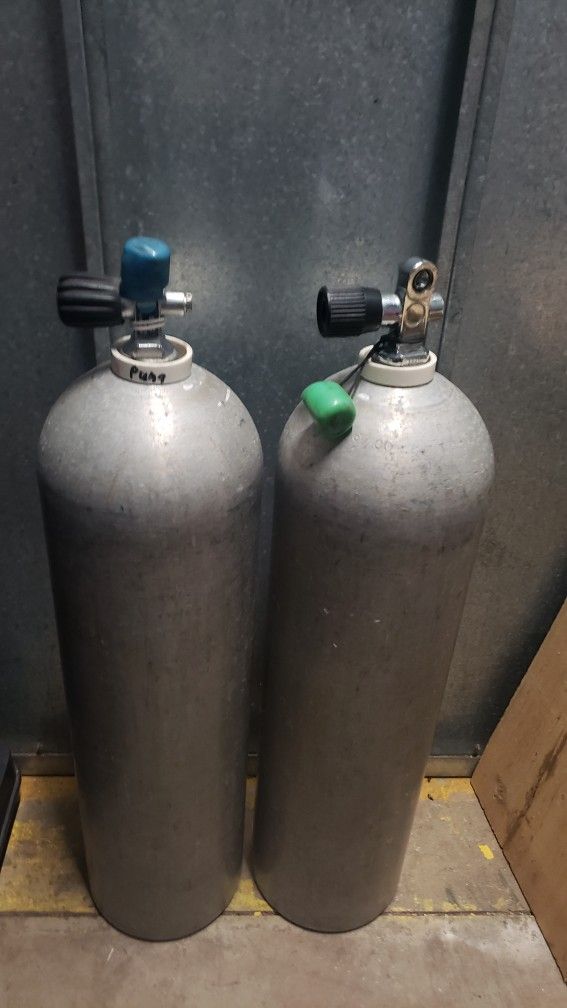 SCUBA TANKS/80cu.ft.