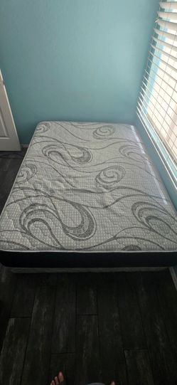 Full sized bed
