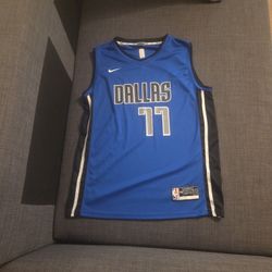Dallas Mavericks Luka Dončić Jersey 