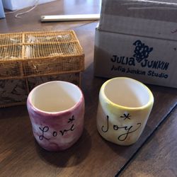 Julia Junkin NWOT Vintage Collection Hand Painted Pair Of Candle Holders 