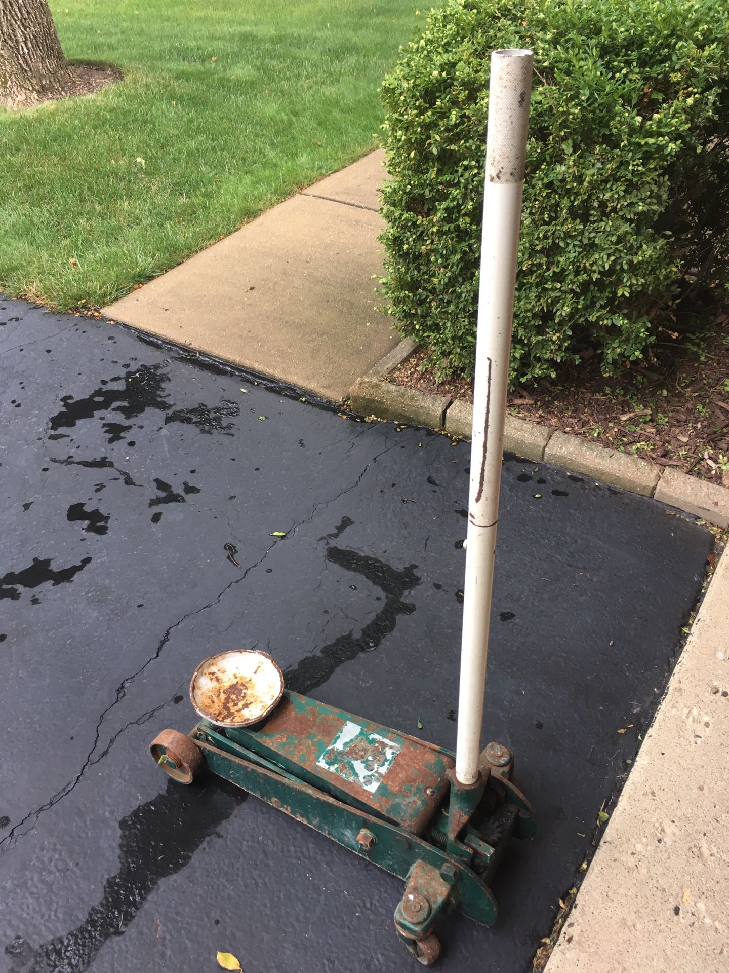 Vintage Sears 1 1/2 Ton Hydraulic Floor Jack