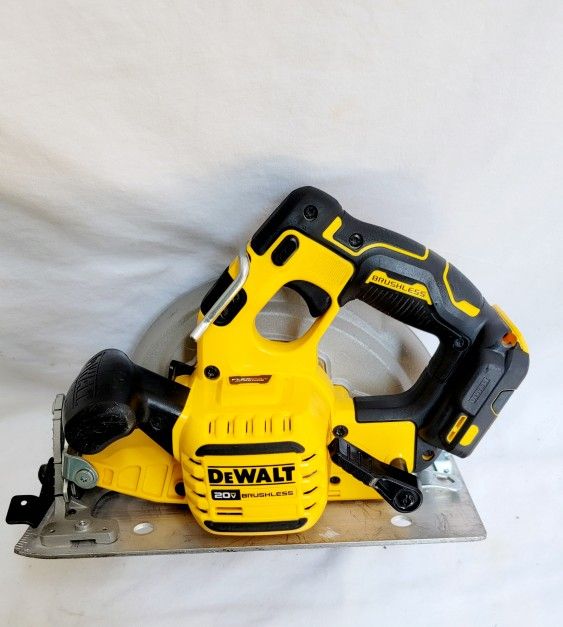 Brushless 7-1/4 in. Sidewinder Style Circular Saw with FLEXVOLT ADVANTAGE (Tool Only
