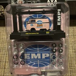 1/64th M2 Machines Model Kit R84 EMPI 1960 VW Delivery Van Shorty