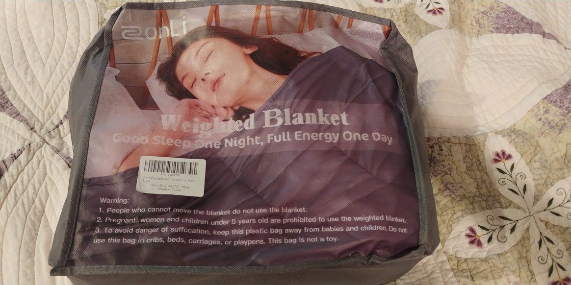 Weighted Blanket. 10lbs. Almost brand new.
