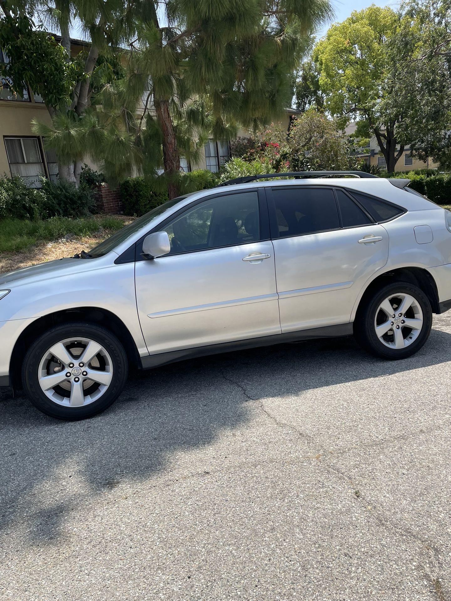 2004 Lexus Rx 330 for Sale in Windsor Hills, CA - OfferUp