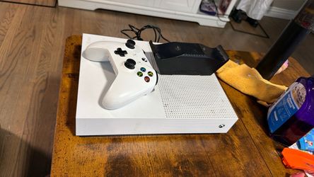 Microsoft Xbox One S Console with Controller