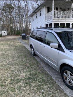 😍😍DODGE GRAND VAN, 156,000MILES RUNS GREAT, ENGINE & TRANS IN GREAT CONDITION,CAR WELL MAINTAIN, NEEDS NO WORK READY TO GO CLEAN TITLE $2900FIRM AC/