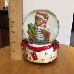 Christmas Bear Snowglobe Music Box