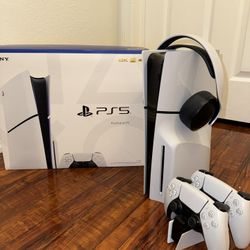 PS5 Slim 