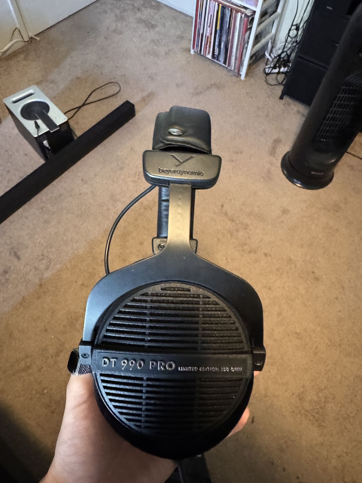DT 990 Pro 250 Ohm Headphones