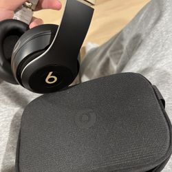 Beats Studio Pro 