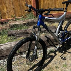 GIANT VT 1  Mountain Bike