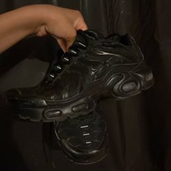 Black Nike air max
