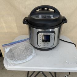 INSTANT POT DUO NOVA 80 PRESSURE COOKER