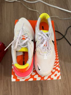Nike Size 7 Women 5 Kids