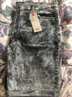 Levi’s shorts