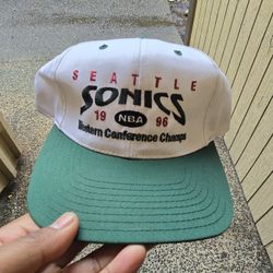 Vinatge 1996 Seattle Sonics Snapback 