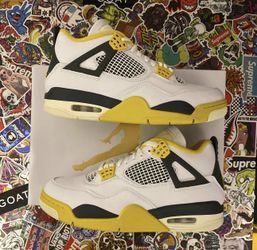 Sz 9.5- Jordan 4- Vivid Sulfur