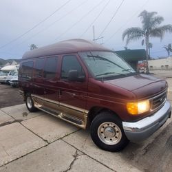 2004 Ford E-250