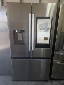 Family hub refrigerator