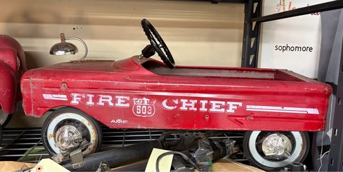 Pedal car