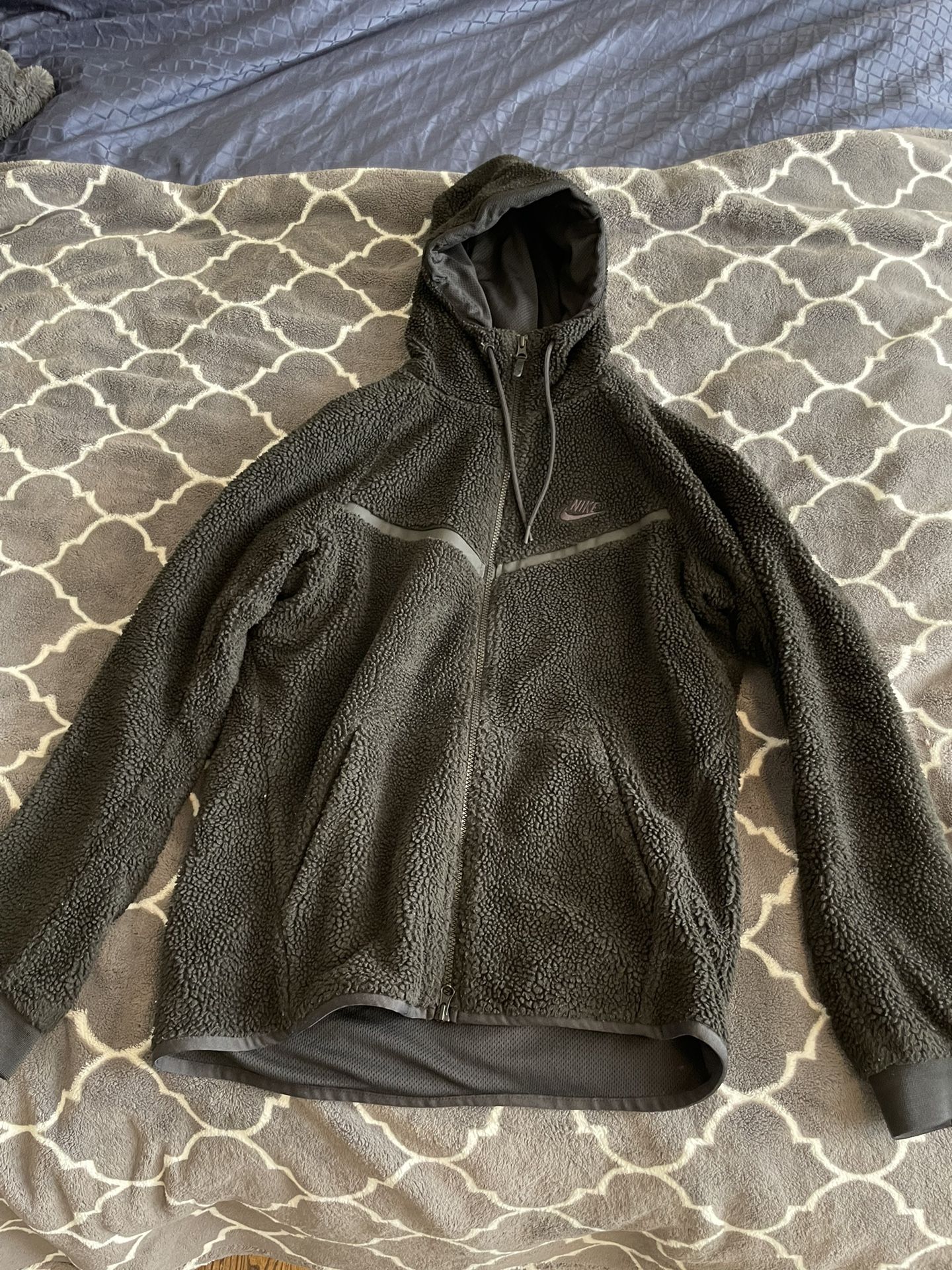 Nike Tech-Fleece Fluffy