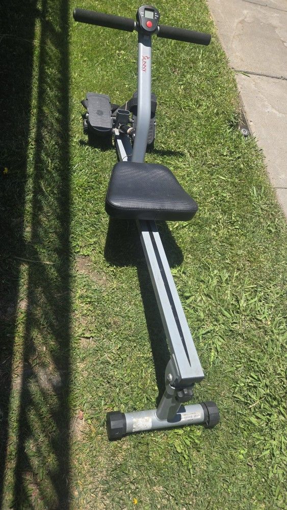 12 Adjustable Resistance Rowing Machine Rower