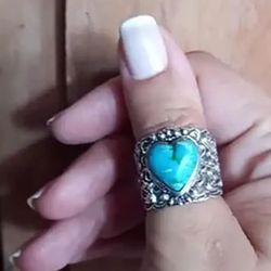 Silver Tone Turquoise Heart Ring Size 7 SHIPPING AVAILABLE 