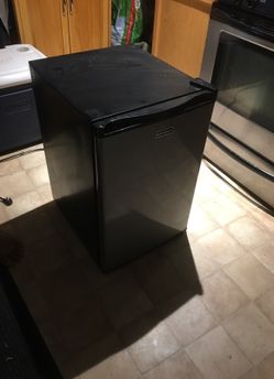 Mini fridge