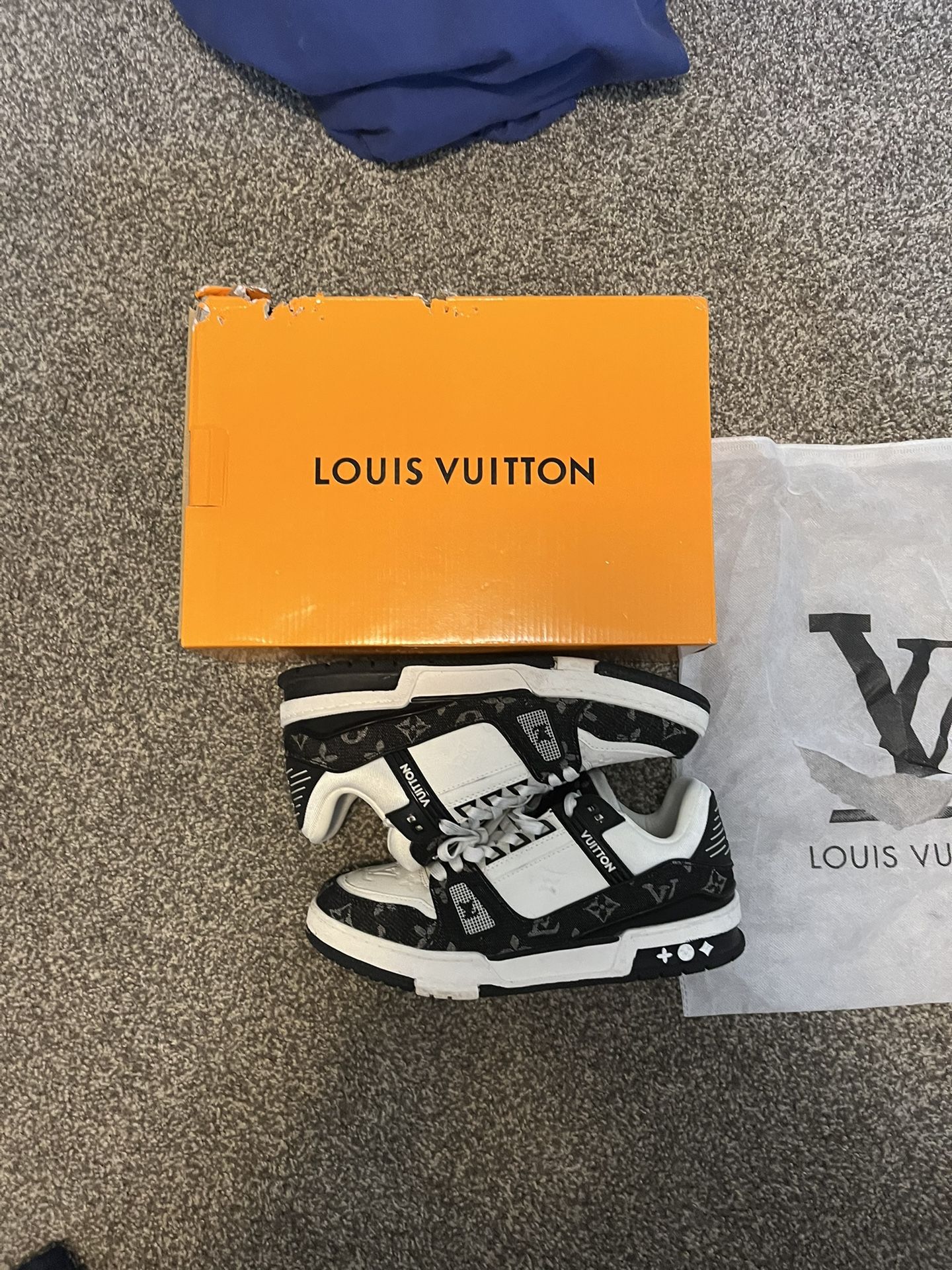 Louis Vuitton Trainer- Men’s Sneakers-Make offer